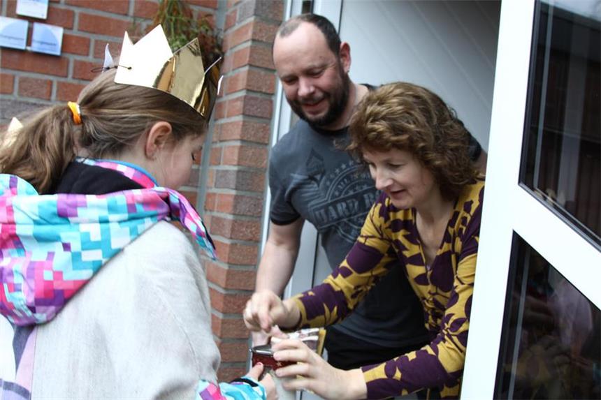 Selmer Sternsinger sammelten mehr als 23.600 Euro Familie Brandt spendet großzügig für die Kinder auf den Philippinen.