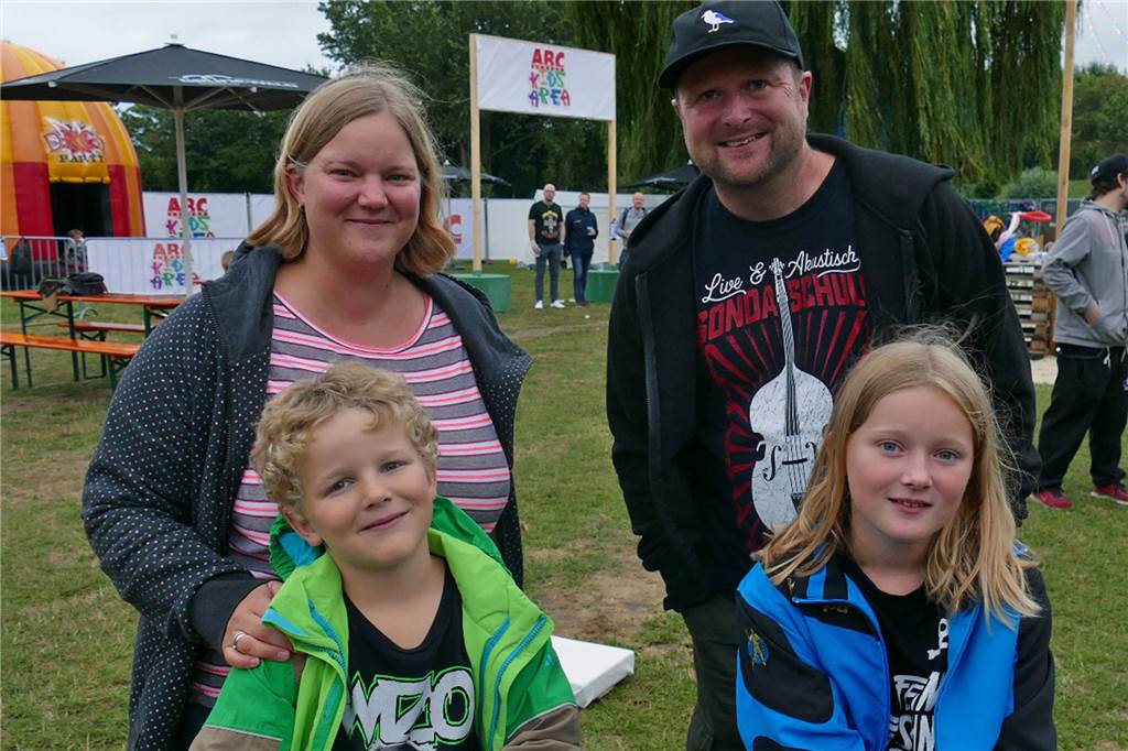 Familie Leipholz ist aus Haltern für das Musikfestival angereist.