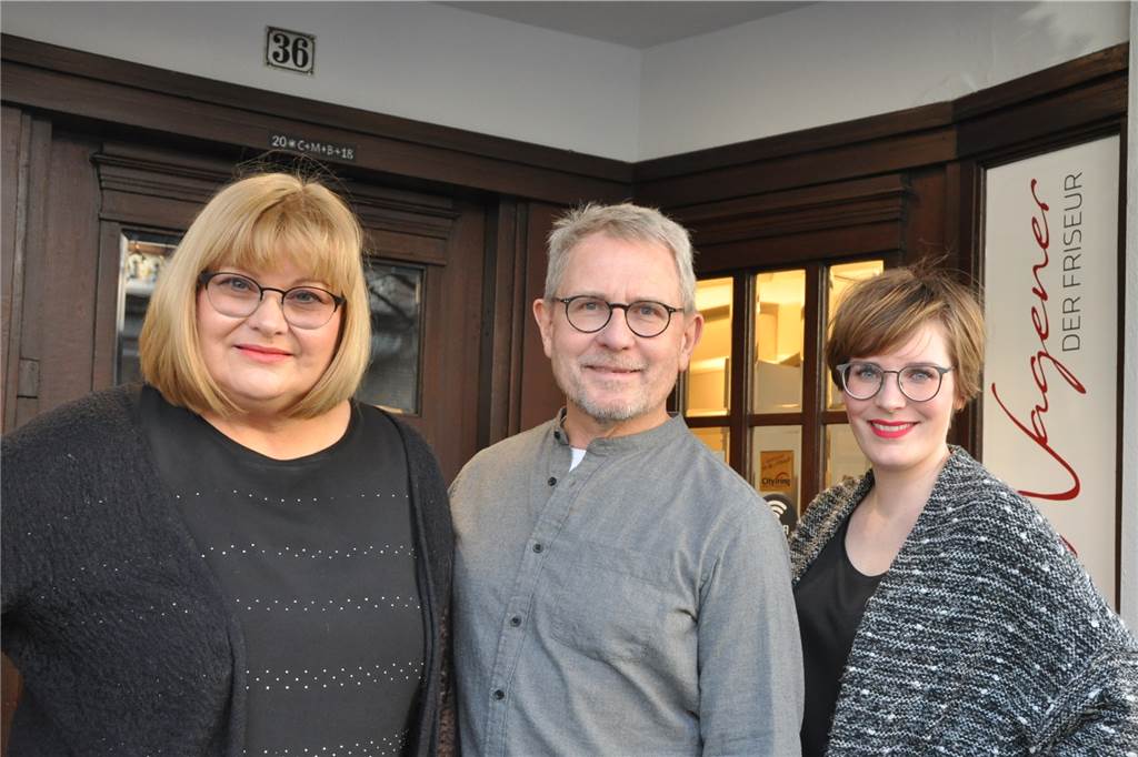 Friseure dürfen wieder Bärte schneiden - ohne Risiko ist das nicht Familie Wagener führt das eigene Friseurgeschäft in der vierten Generation. Stefan Wagener sieht die neue Coronaschutzverordnung und ihre möglichen Auswirkungen auf Friseursalons kritisch.
