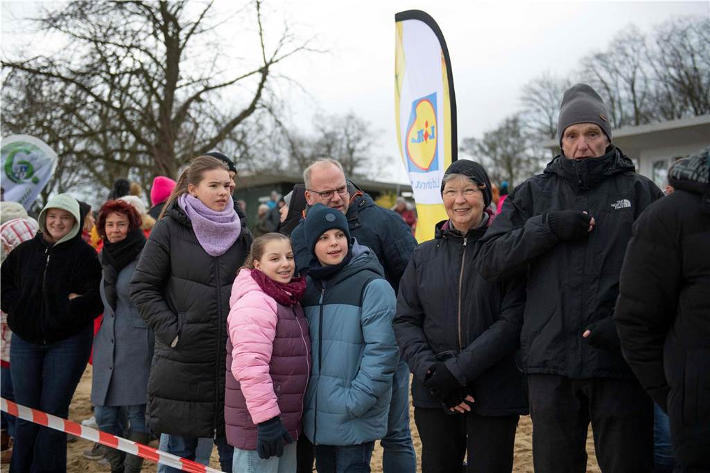 Familien- und Freundestreffen am See: So soll es am 1. Januar sein.