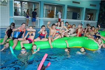 Familienschwimmen gibt es im Herberner Hallenbad nicht mehr – geplanscht werden darf aber trotzdem.