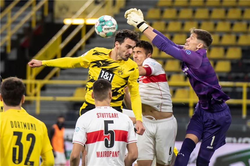 1:5 gegen Stuttgart: BVB-Abwehrchef Hummels findet deutliche Worte Fand nach dem 1:5 gegen Stuttgart klare Worte: BVB-Abwehrchef Mats Hummels (M.).