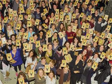 Fans in Hamburg: Harry Potter (ver)zaubert wieder. Foto: Georg Wendt