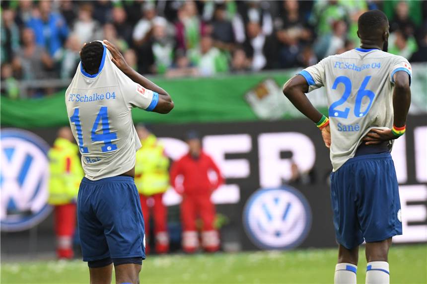 Gegentor in der Nachspielzeit - Ginczek schockt Schalke Fassungslose Schalker: Abdul Rahman Baba (l.) und Salif Sane.