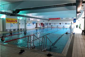 Fast drei Monate war das Hallenbad in Schermbeck geschlossen. Seit wenigen Tagen können Mitglieder des WSV Schermbeck wieder ins Wasser.