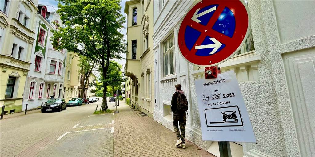 Fast drei Wochen waren Parkplätze an der Hörder Rathausstraße gesperrt – und das nicht nur aufgrund der angekündigten Arbeiten.