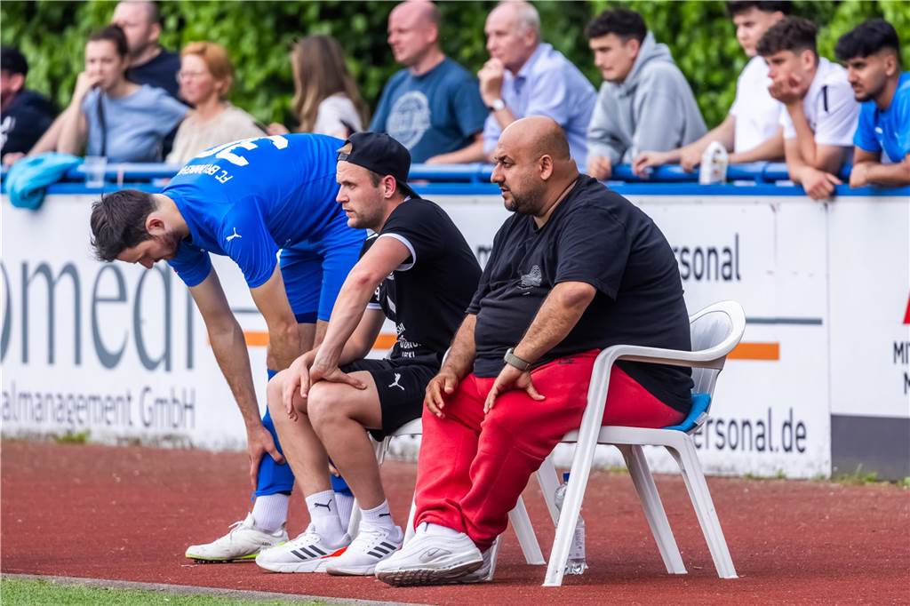 FC Brünninghausen steigt im Spiel gegen die SG Finnentrop/Bamenohl aus der Oberliga Westfalen ab. 