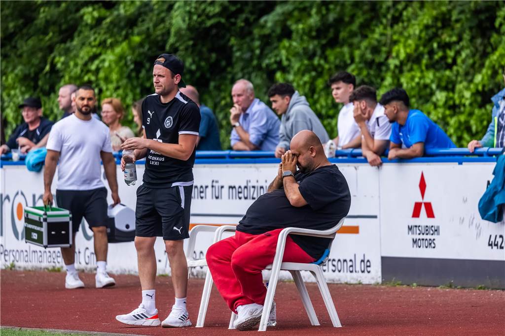 FC Brünninghausen steigt im Spiel gegen die SG Finnentrop/Bamenohl aus der Oberliga Westfalen ab. 