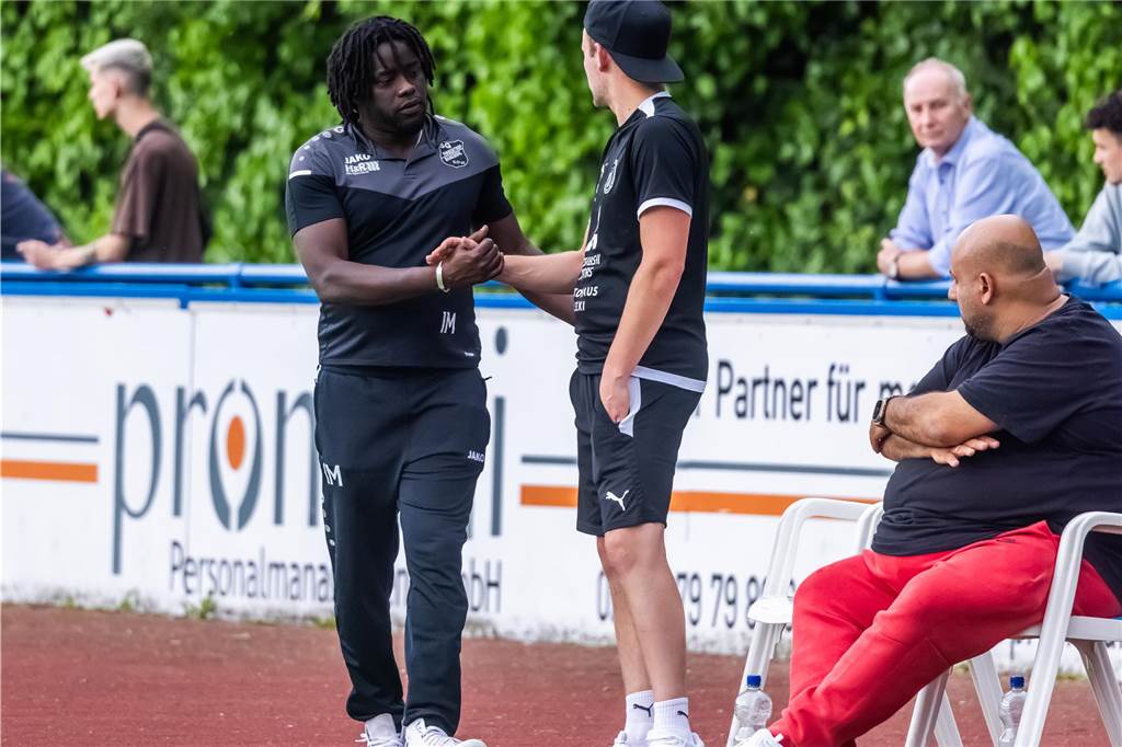 FC Brünninghausen steigt im Spiel gegen die SG Finnentrop/Bamenohl aus der Oberliga Westfalen ab. 