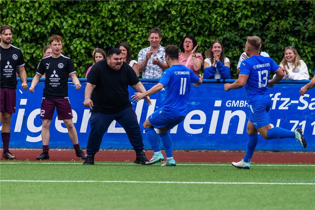 FC Brünninghausen steigt im Spiel gegen die SG Finnentrop/Bamenohl aus der Oberliga Westfalen ab. 