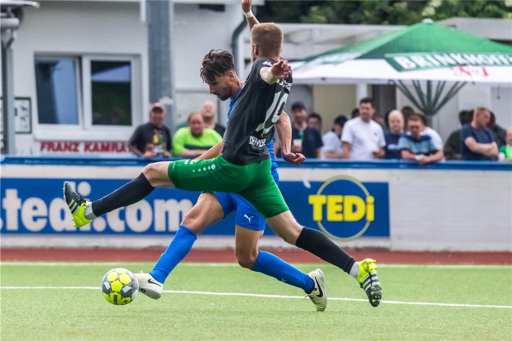 FC Brünninghausen steigt im Spiel gegen die SG Finnentrop/Bamenohl aus der Oberliga Westfalen ab. 