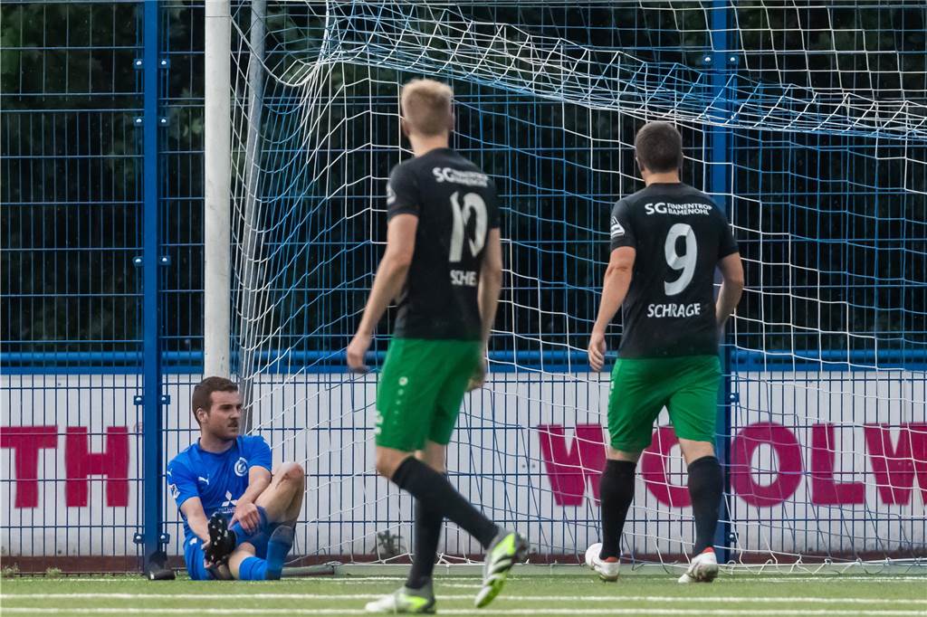 FC Brünninghausen steigt im Spiel gegen die SG Finnentrop/Bamenohl aus der Oberliga Westfalen ab. 