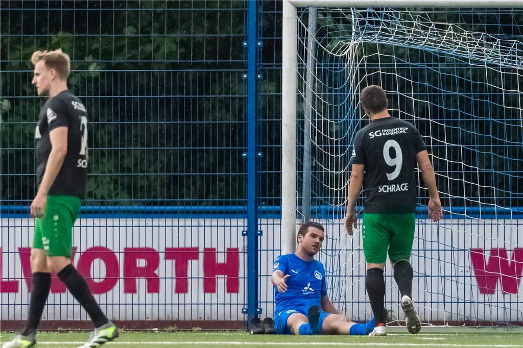 FC Brünninghausen steigt im Spiel gegen die SG Finnentrop/Bamenohl aus der Oberliga Westfalen ab. 