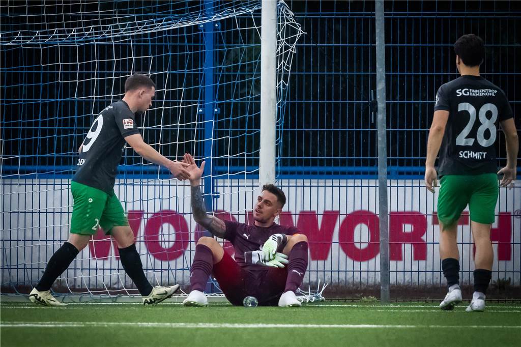 FC Brünninghausen steigt im Spiel gegen die SG Finnentrop/Bamenohl aus der Oberliga Westfalen ab. 