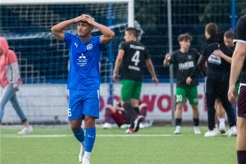 FC Brünninghausen steigt im Spiel gegen die SG Finnentrop/Bamenohl aus der Oberliga Westfalen ab. 