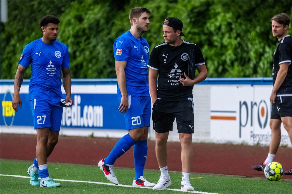 FC Brünninghausen steigt im Spiel gegen die SG Finnentrop/Bamenohl aus der Oberliga Westfalen ab. 