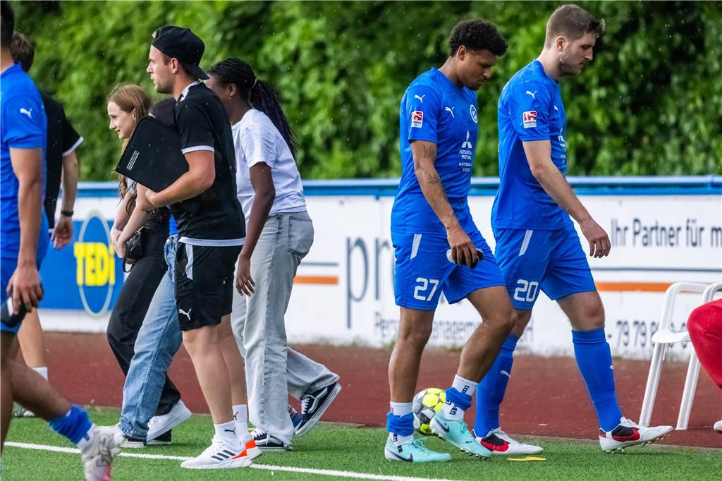 FC Brünninghausen steigt im Spiel gegen die SG Finnentrop/Bamenohl aus der Oberliga Westfalen ab. 