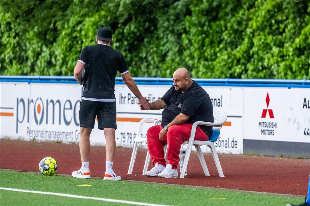 FC Brünninghausen steigt im Spiel gegen die SG Finnentrop/Bamenohl aus der Oberliga Westfalen ab. 