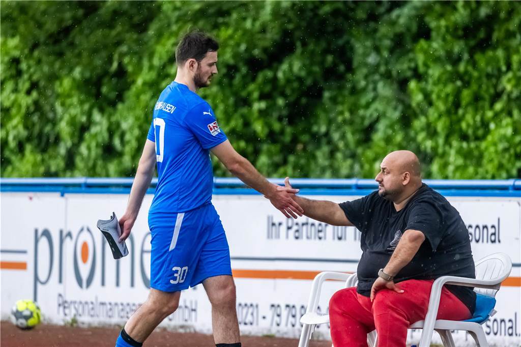 FC Brünninghausen steigt im Spiel gegen die SG Finnentrop/Bamenohl aus der Oberliga Westfalen ab. 