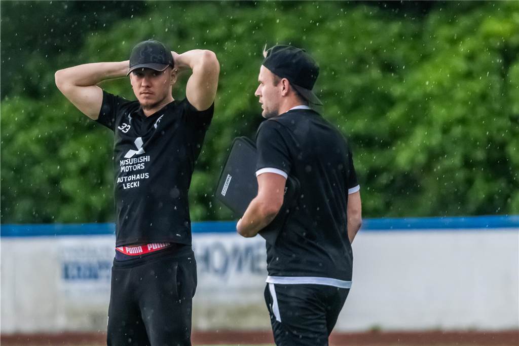 FC Brünninghausen steigt im Spiel gegen die SG Finnentrop/Bamenohl aus der Oberliga Westfalen ab. 