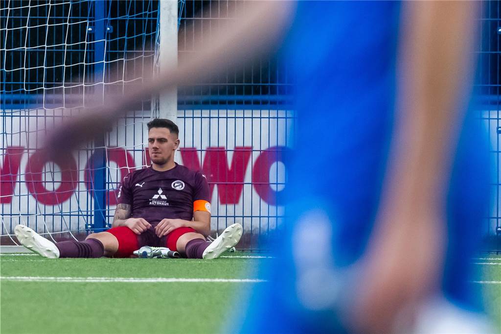 FC Brünninghausen steigt im Spiel gegen die SG Finnentrop/Bamenohl aus der Oberliga Westfalen ab. 