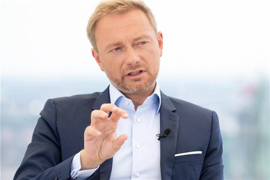 Lindner will zur Europawahl mit Macron-Partei kooperieren FDP-Chef Christian Lindner will mit der Bewegung En Marche von Frankreichs Präsidenten Macron zusammenarbeiten. Foto: Marius Becker/ZDF