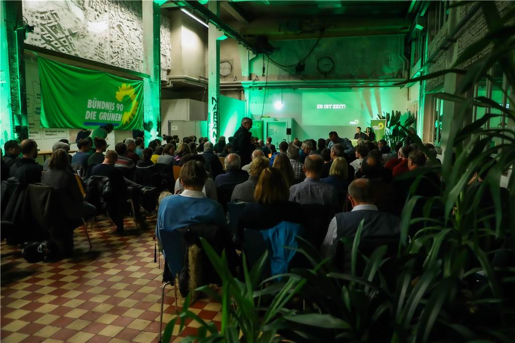 Portrait: Daniela Schneckenburger will für die Grünen nach ganz oben Februar 2020. Die Industriehalle im Unionviertel ist mit rund 120 Menschen gut gefüllt, als Daniela Schneckenburger zur OB-Kandidatin für Dortmund gekürt wird.