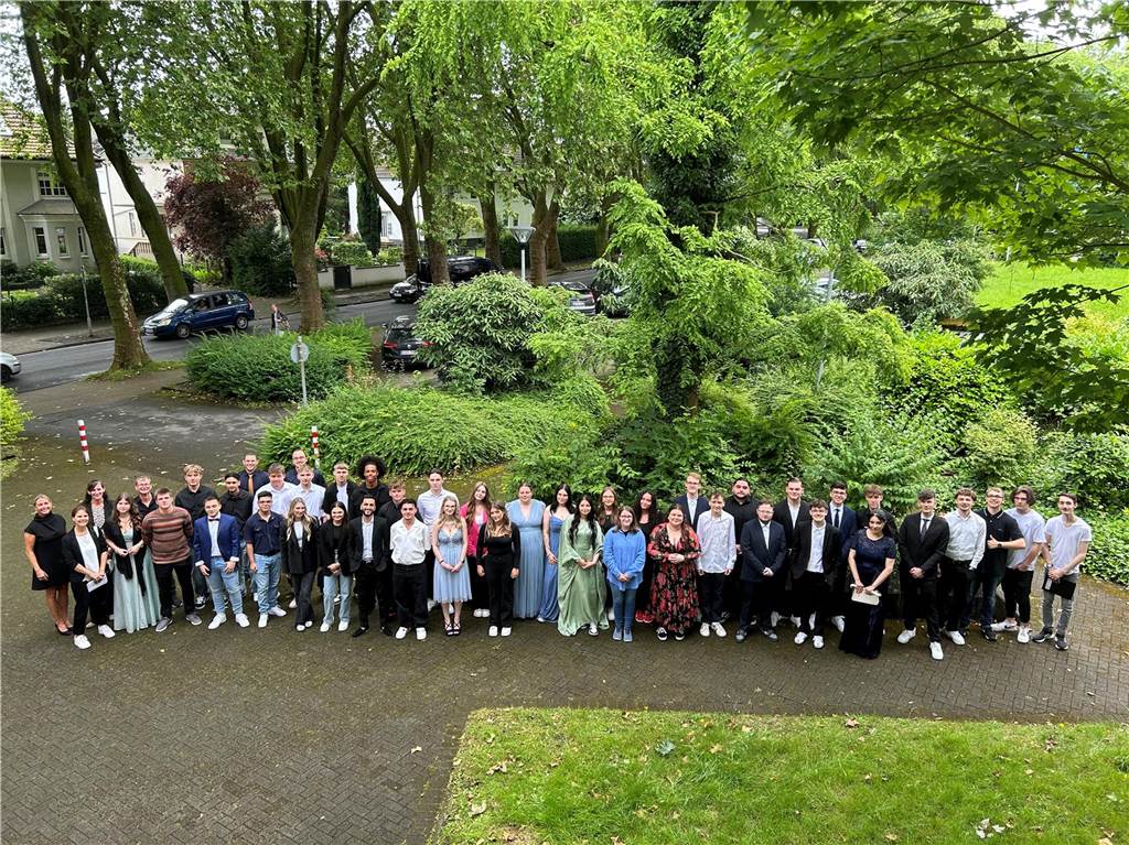 Feierlich wurde es für die Absolventinnen und Absolventen der Oberstufen der Höheren Berufsfachschule des Hansa-Berufskollegs Unna