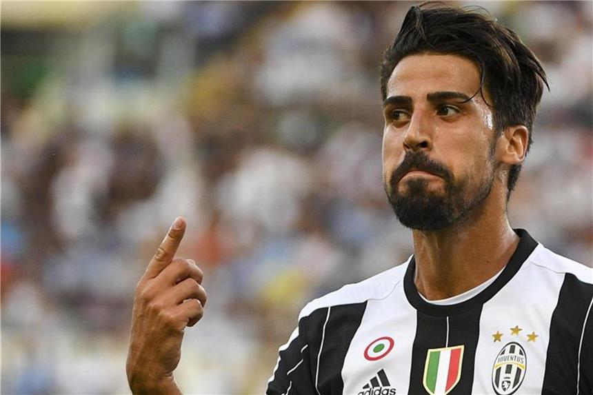 Juventus Turin siegt locker gegen Aufsteiger Ferrara Feierte mit Juve einen lockeren Sieg gegen Aufsteiger Ferrara: Weltmeister Sami Khedira. Foto: Maurizio Brambatti
