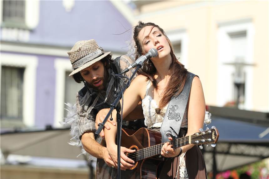 Ticketverkauf geht los: Programm für Wernes Alternativ-Straßenfest steht Felice und Cortes Young waren bereits 2019 beim Straßenfestival in Werne dabei. Dieses Jahr treten sie in der Freilichtbühne auf.