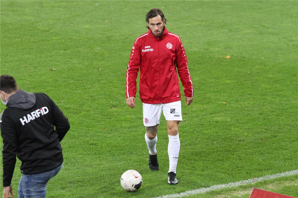 Trotz Plechaty-Tor: RW Essen kassiert Klatsche – Brzenska erlebt absoluten Fehlstart Felix Backszat wechselte vor der Saison von RWE zum Wuppertaler SV.