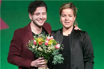Felix Banaszak, Landesvorsitzender von Bündnis 90/Die Grünen in Nordrhein-Westfalen, und Co-Vorsitzende Mona Neubaur. Foto: Bernd Thissen/Archiv