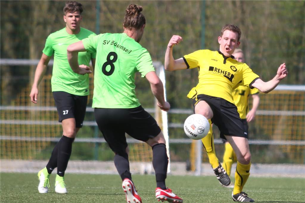 Jahre ohne Liga-Einsatz: Spieler des SC Capelle arbeitet trotz unglaublicher Misere am Comeback Felix Nölken (r.) bei einem seiner letzten Einsätze aus dem Jahr 2018.
