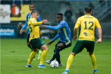 Felix Passlack (l.) holte mit Fortuna Sittard den zweiten Saisonsieg.