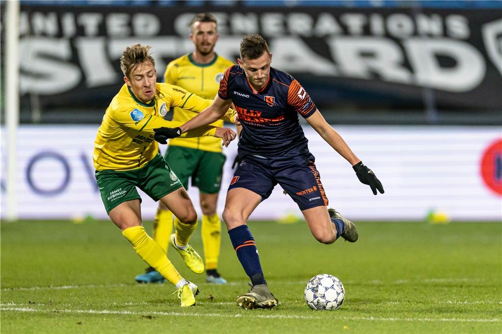 BVB-Leihspieler: Passlack und Gomez machen wichtigen Schritt - Burnic muss kämpfen Felix Passlack (l.) ist Stammspieler bei Fortuna Sittard.