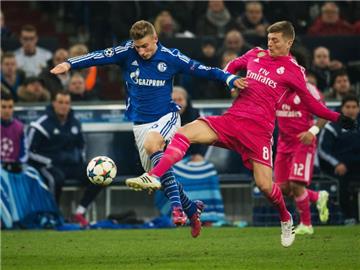 Felix Platte (l.)  und die A-Junioren des FC Schalke 04 kämpfen gegen Hertha um den Einzug in Pokalfinale.