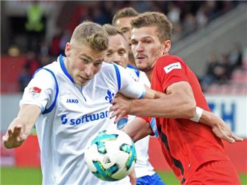 Felix Platte (l) wird Darmstadt gegen Dresden fehlen. Foto: Stefan Puchner
