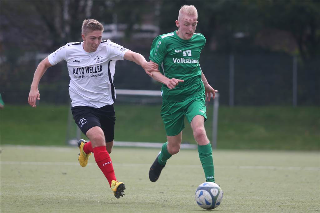 Transferhammer: SG Selm holt gleich mehrere Stammspieler vom SuS Olfen Felix Schröder verstärkt künftig die SG Selm.