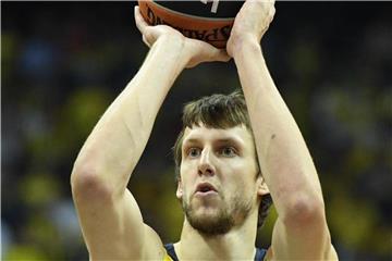 Fenerbahce-Spieler Jan Vesely war von den Bambergern nicht in den Griff zu kriegen. Foto: Soeren Stache