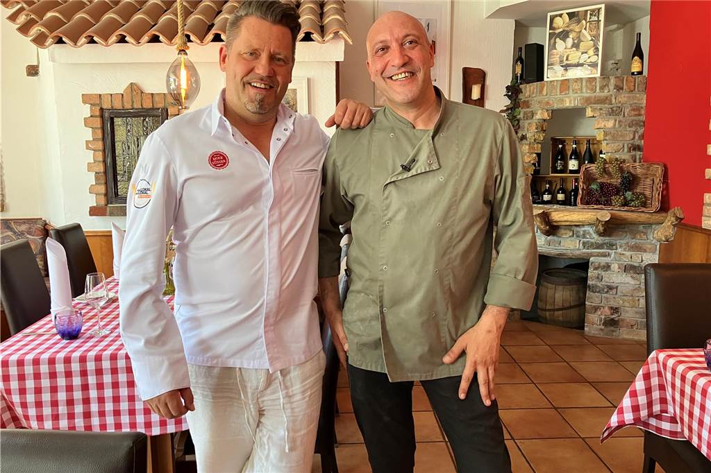 Fernsehkoch Mike Süsser und Gastronom Nunzio Marcucci in der Trattoria Puglia