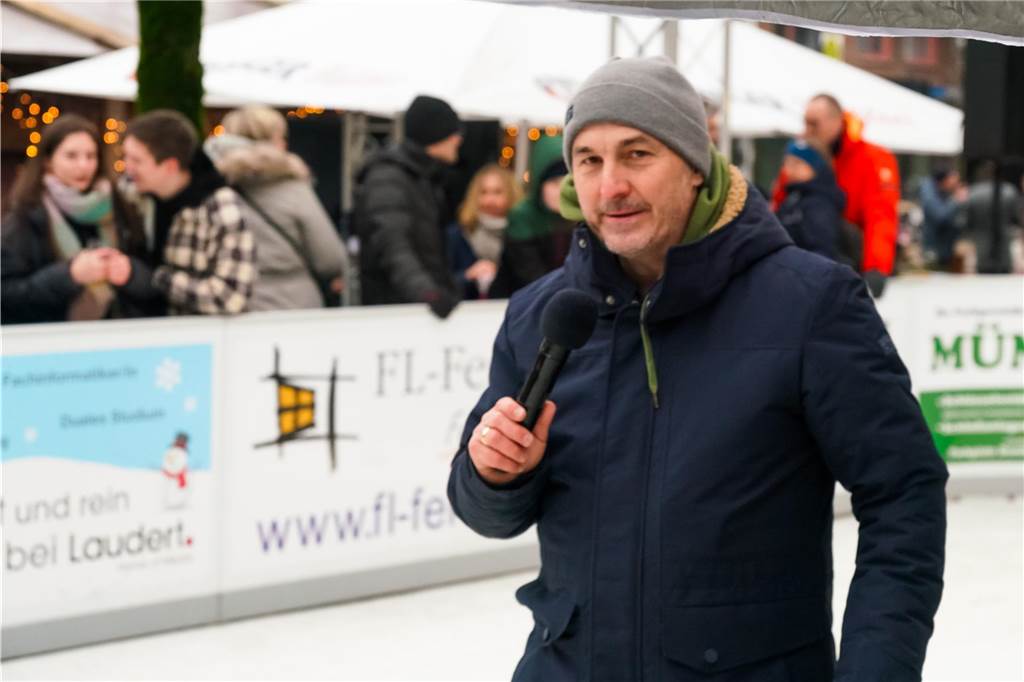 Feuchtfröhlich ging es zu beim 5. Sport Niehuis Cup auf der Vredener Eiszeit.