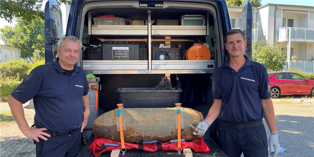 Bombe im Dortmund sicher entschärft: „Der Detonator ist extrem gefährlich“ Feuerwerker Andreas Brümmer und Kampfmittelingenieur Arne Brinkmann-Walter haben eine Bombe im Dortmunder Westen entschärft.