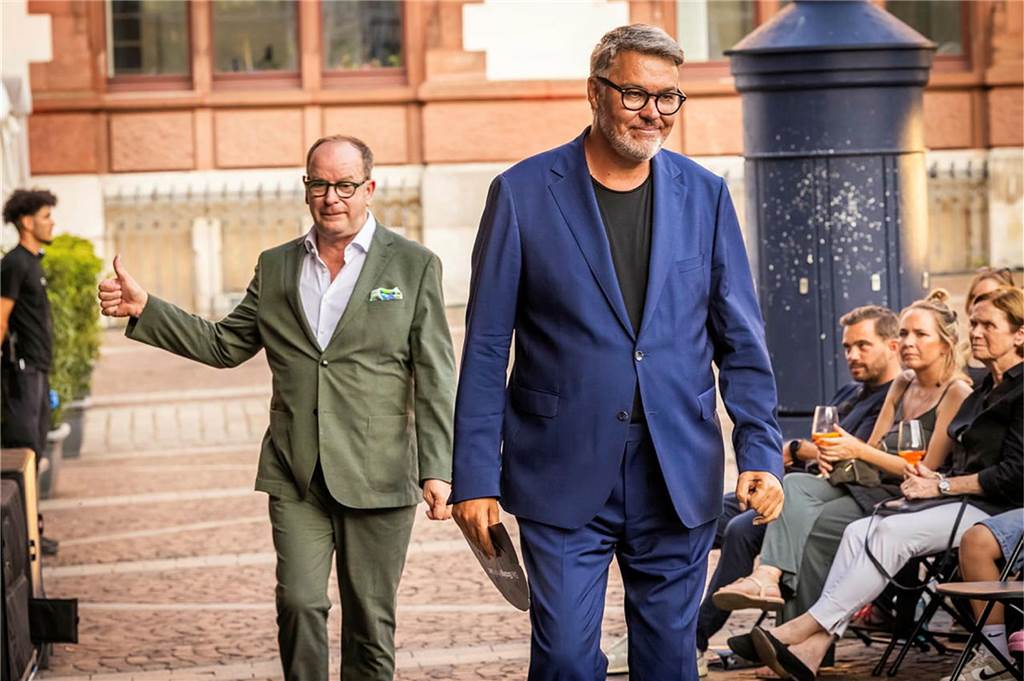 Filmmusik-Gala mit den Dortmunder Philharmonikern und mit Patricia Meeden auf dem Friedensplatz: Das Publikum war am Sonntagabend begeistert vom Abschluss der Cityring-Konzerte.
