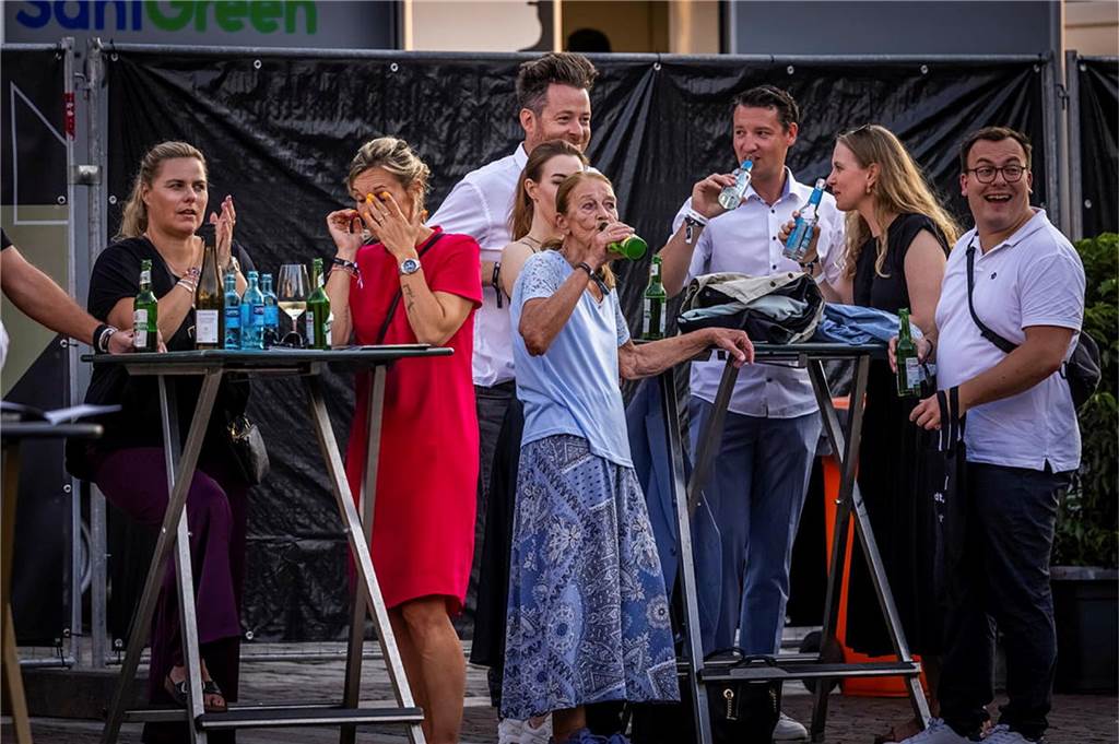 Filmmusik-Gala mit den Dortmunder Philharmonikern und mit Patricia Meeden auf dem Friedensplatz: Das Publikum war am Sonntagabend begeistert vom Abschluss der Cityring-Konzerte.