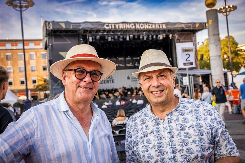 Filmmusik-Gala mit den Dortmunder Philharmonikern und mit Patricia Meeden auf dem Friedensplatz: Das Publikum war am Sonntagabend begeistert vom Abschluss der Cityring-Konzerte.