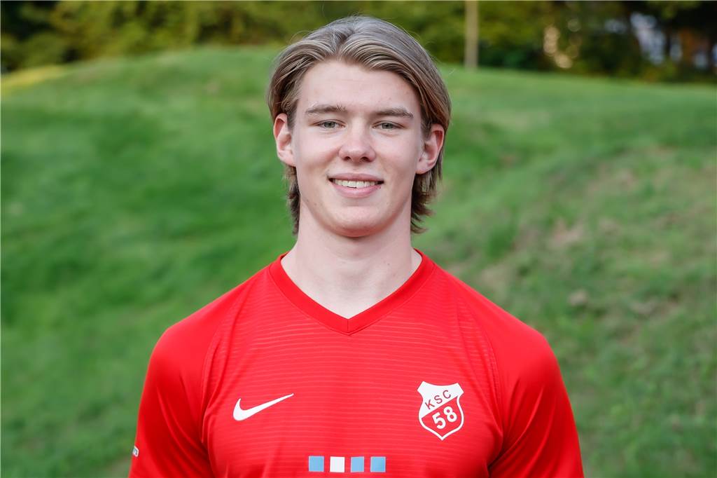 Der FC Brünninghausen verpflichtet den Top-Stürmer eines Dortmunder Konkurrenten Finn Serocka wechselt zum FC Brünninghausen.