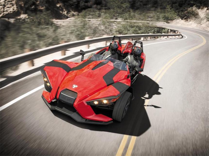 Extrem-Roadster Slingshot startet in Deutschland Flach, leicht, schnell - der Polaris Slingshot ist für einen Preis von knapp 30 000 Euro zu haben. Foto: Polaris