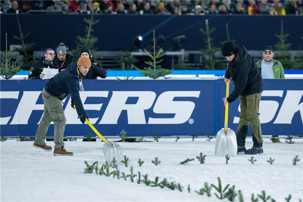 Rendite-Objekt mit guter Verkehrsanbindung und eigener Kapelle Vorbereitungen zum Biathlon auf Schalke, hier im Jahr 2023