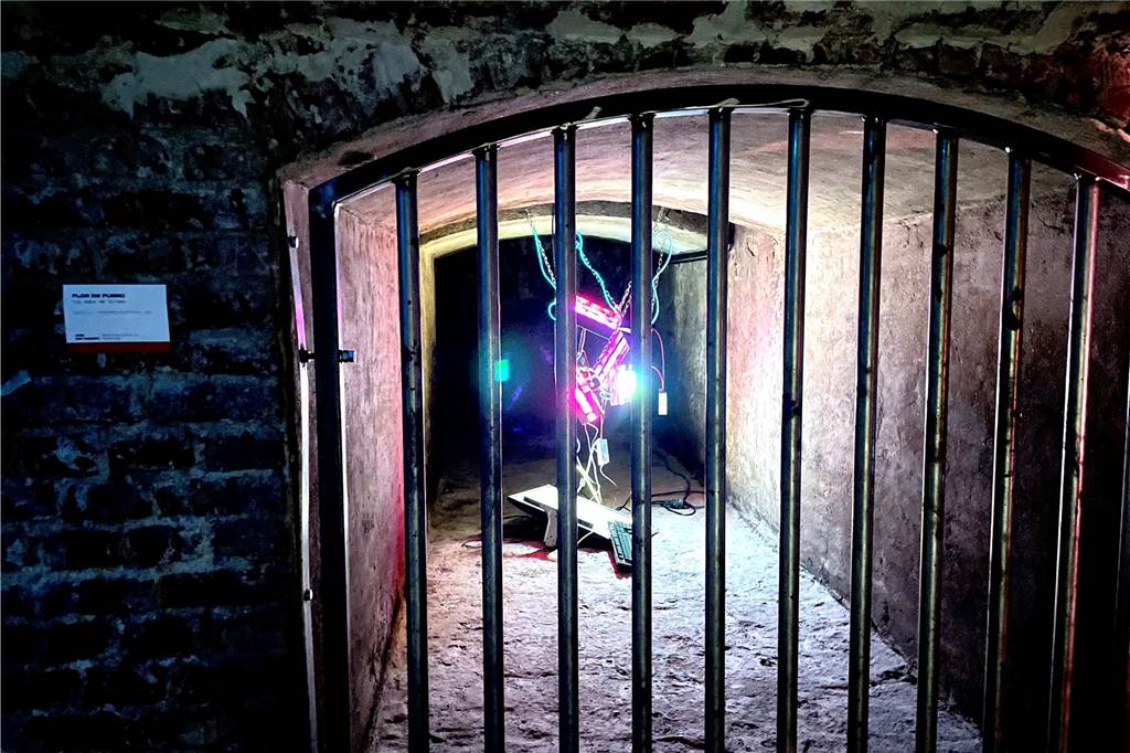 Ausstellungseröffnung im Tresor.West: Moderne Kunst im Techno-Club Flor de Fuego stellt in der arc.gallery aus (Tresor.West)