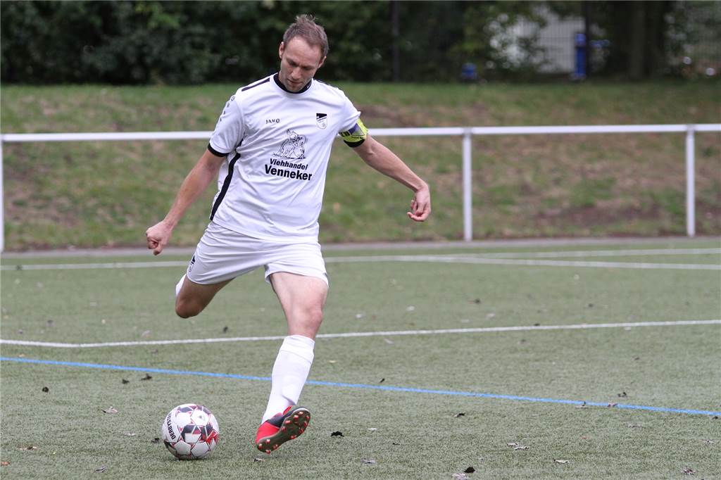 Regenbogenbinde: Zwischen „dass man das noch thematisieren muss“ und „nicht die richtige Bühne“ Florian Fricke fände es schön, wenn sich auch die Kapitäne im Amateurbereich solidarisieren würden.